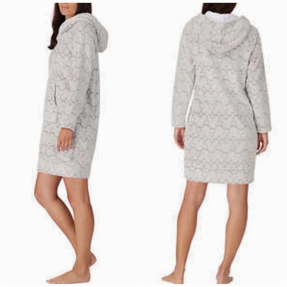 DISNEY embossed fleece loungewear